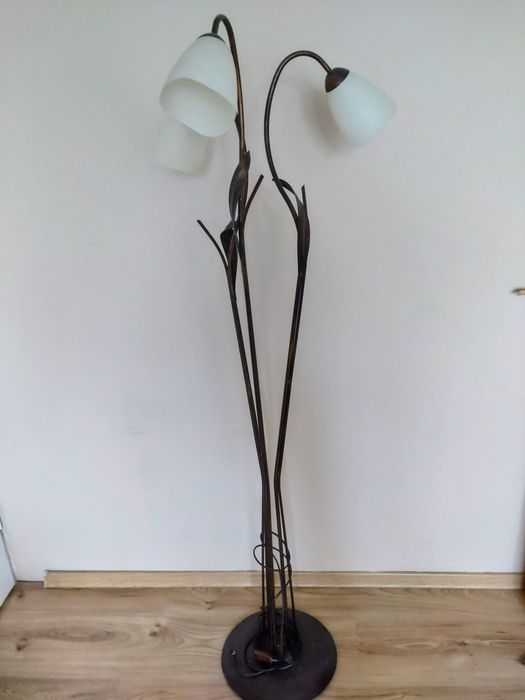 Lampa podłogowa metaloplastyka miedziana