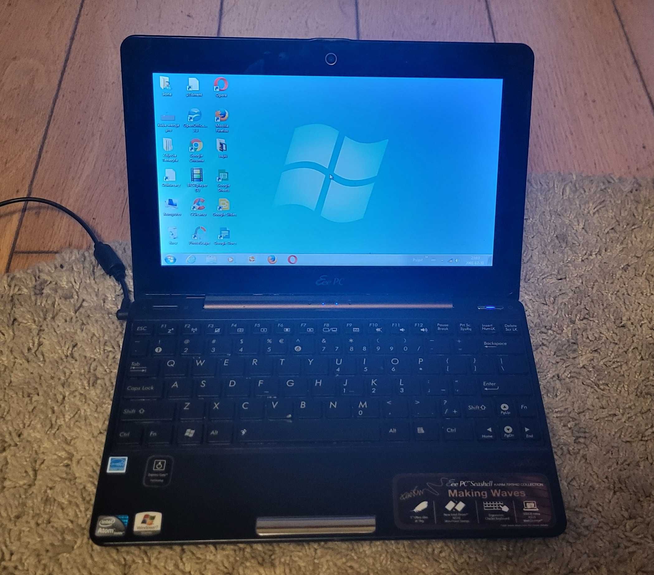 Asus Eee PC 1008P Seashell Karim Rashid Collection mały i lekki