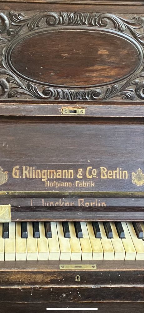Продам антикварне Піаніно