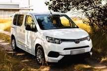 Wynajem Toyota ProAce Verso, dostawczy 5 osobowy, Berlingo, Caddy