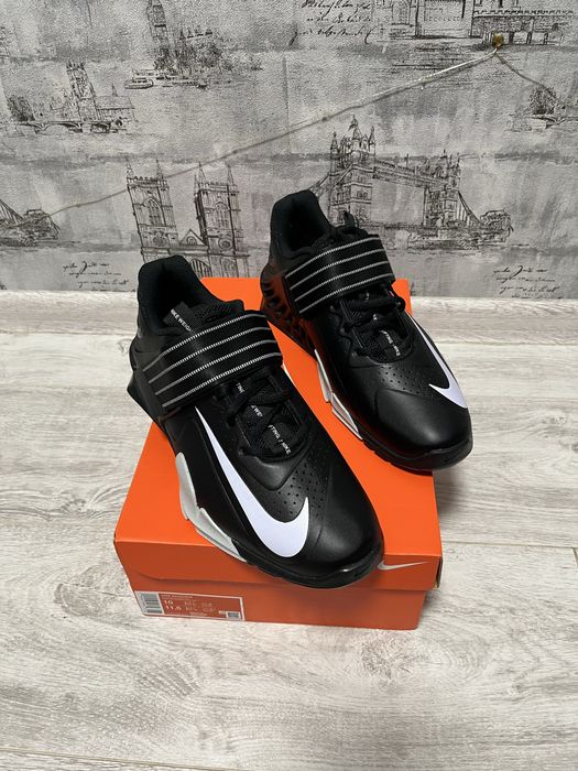 Чоловічі штангетки Nike Savaleos