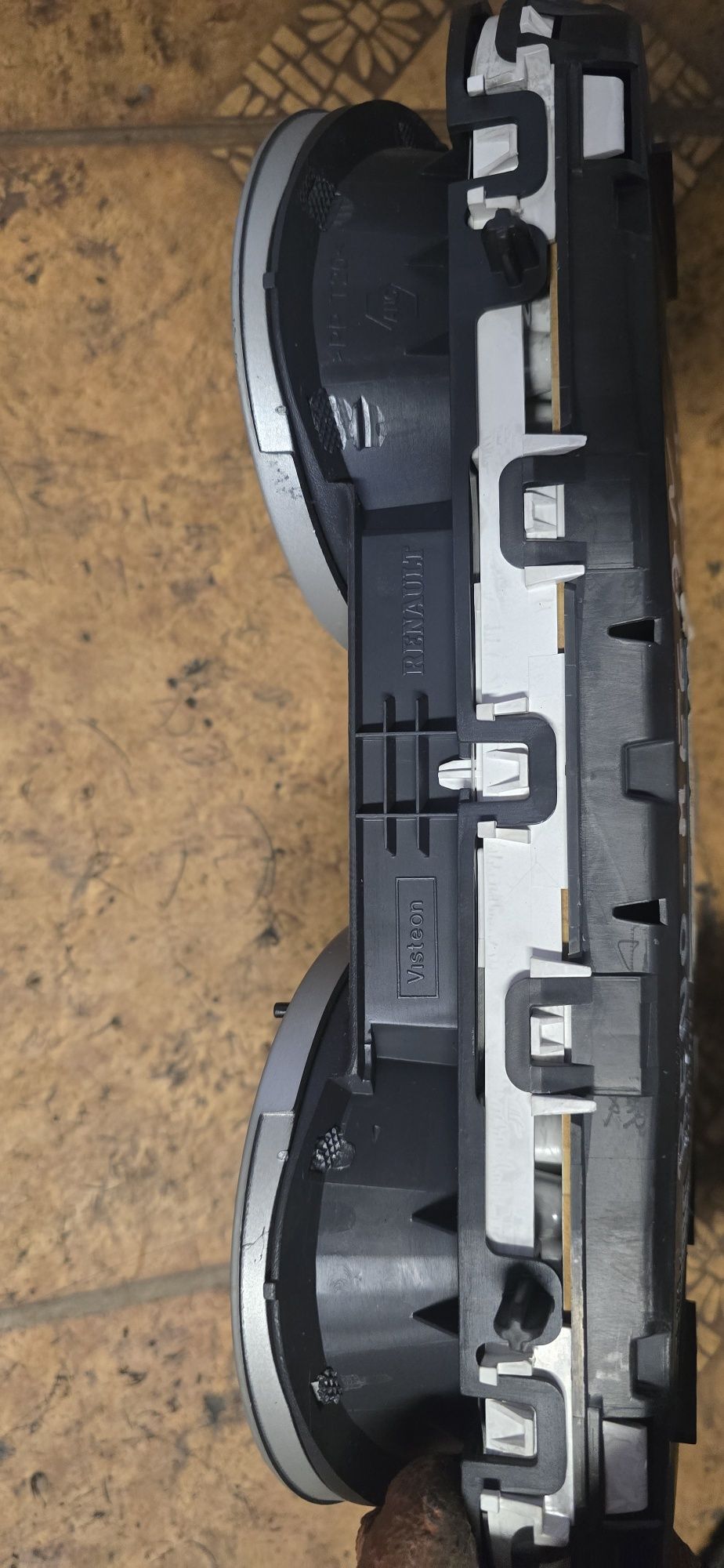 Licznik zegary Renault Megane II 1.9 2002r  82002  92072