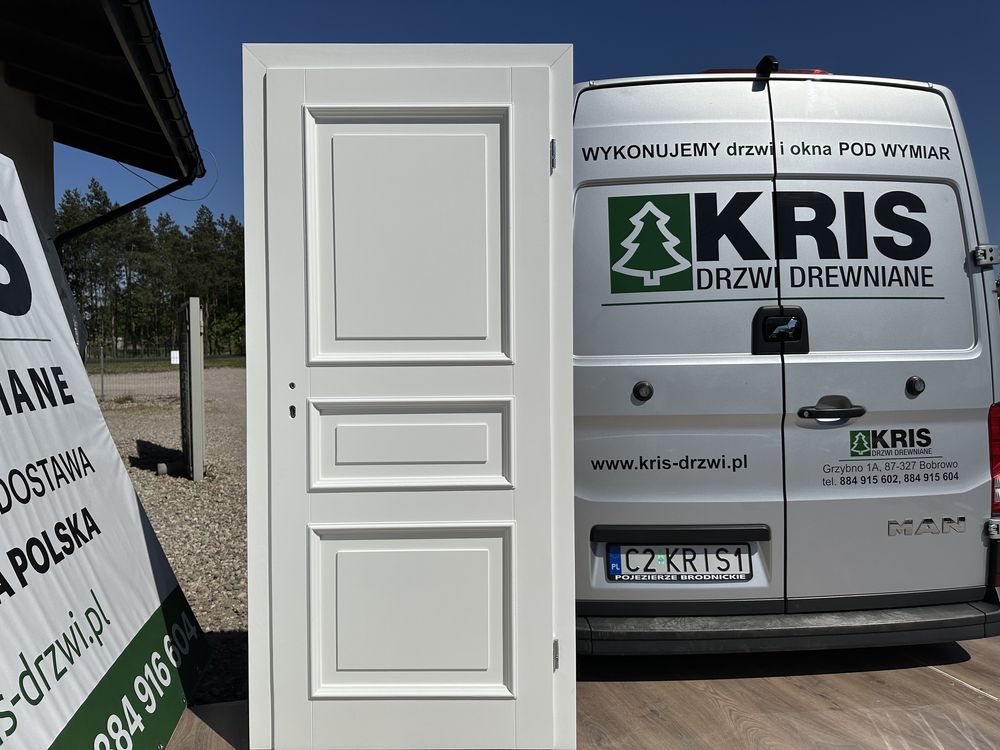 Drzwi drewniane sosnowe 900 OfertBiałe z listewką retro Cały Kraj i UE
