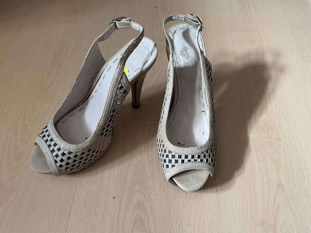 Sapatos/Sandalias novos e com pouco uso