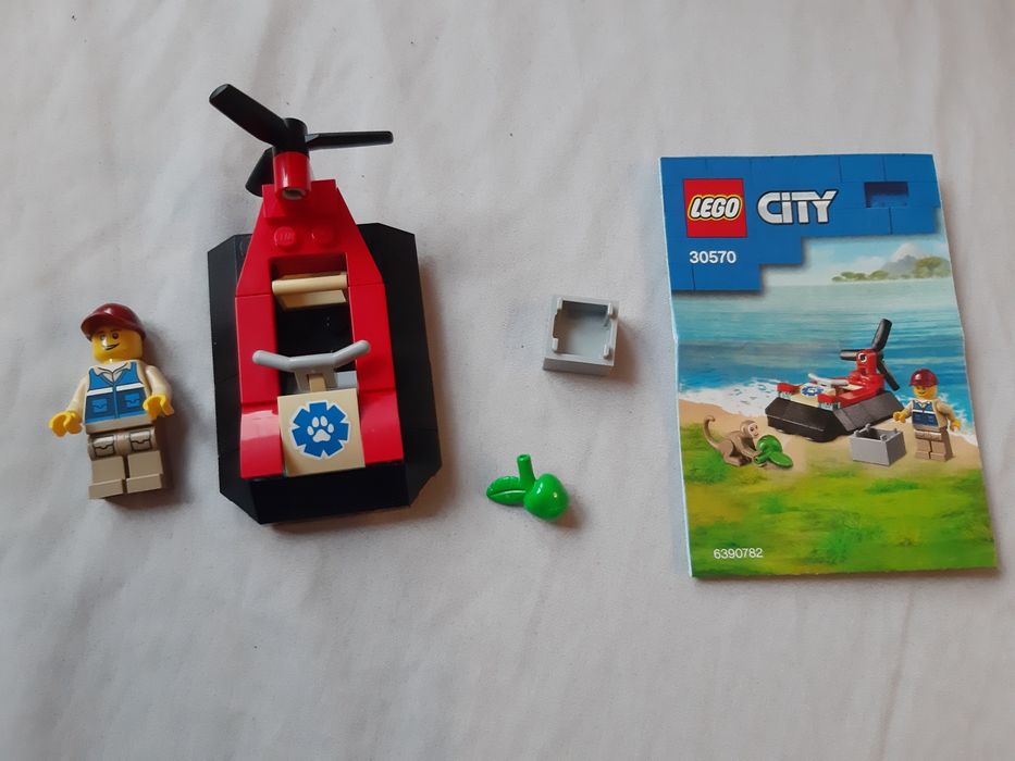 Zestaw lego City 30570, poduszkowiec do ratowania zwierząt