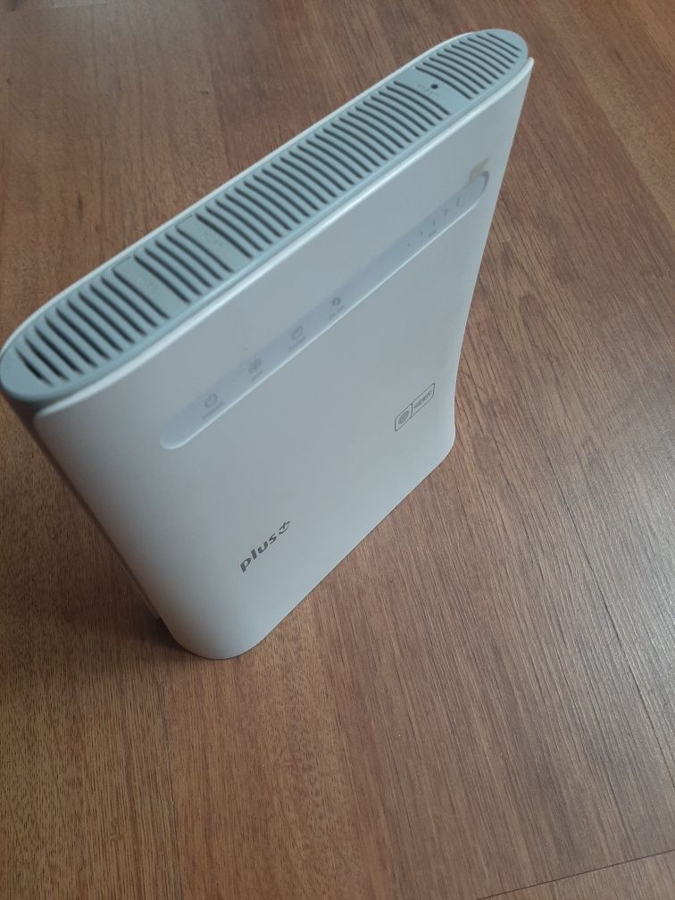 Router ZTE MF286R