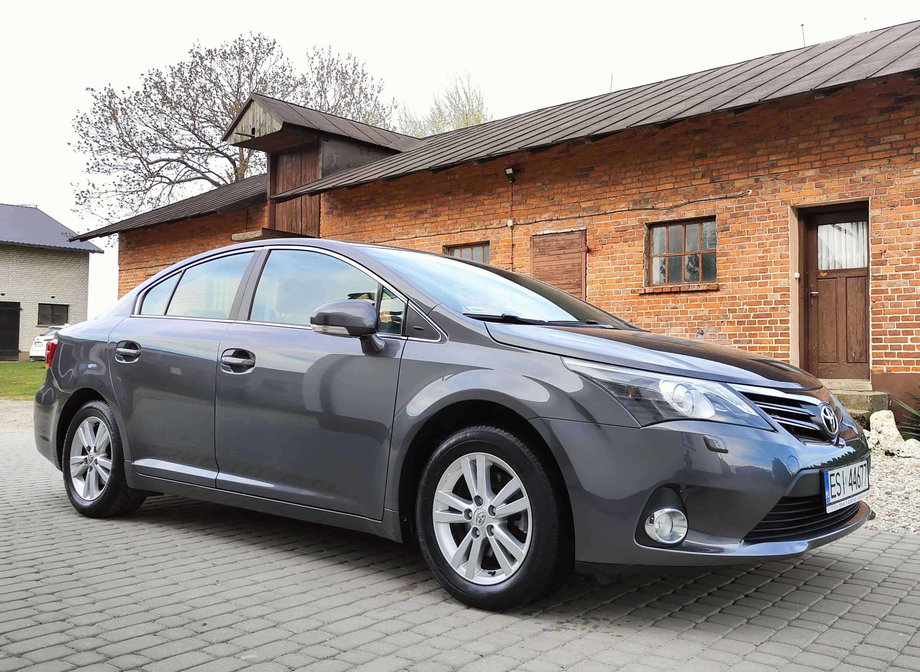 Toyota Avensis Premium Salonowa LPG