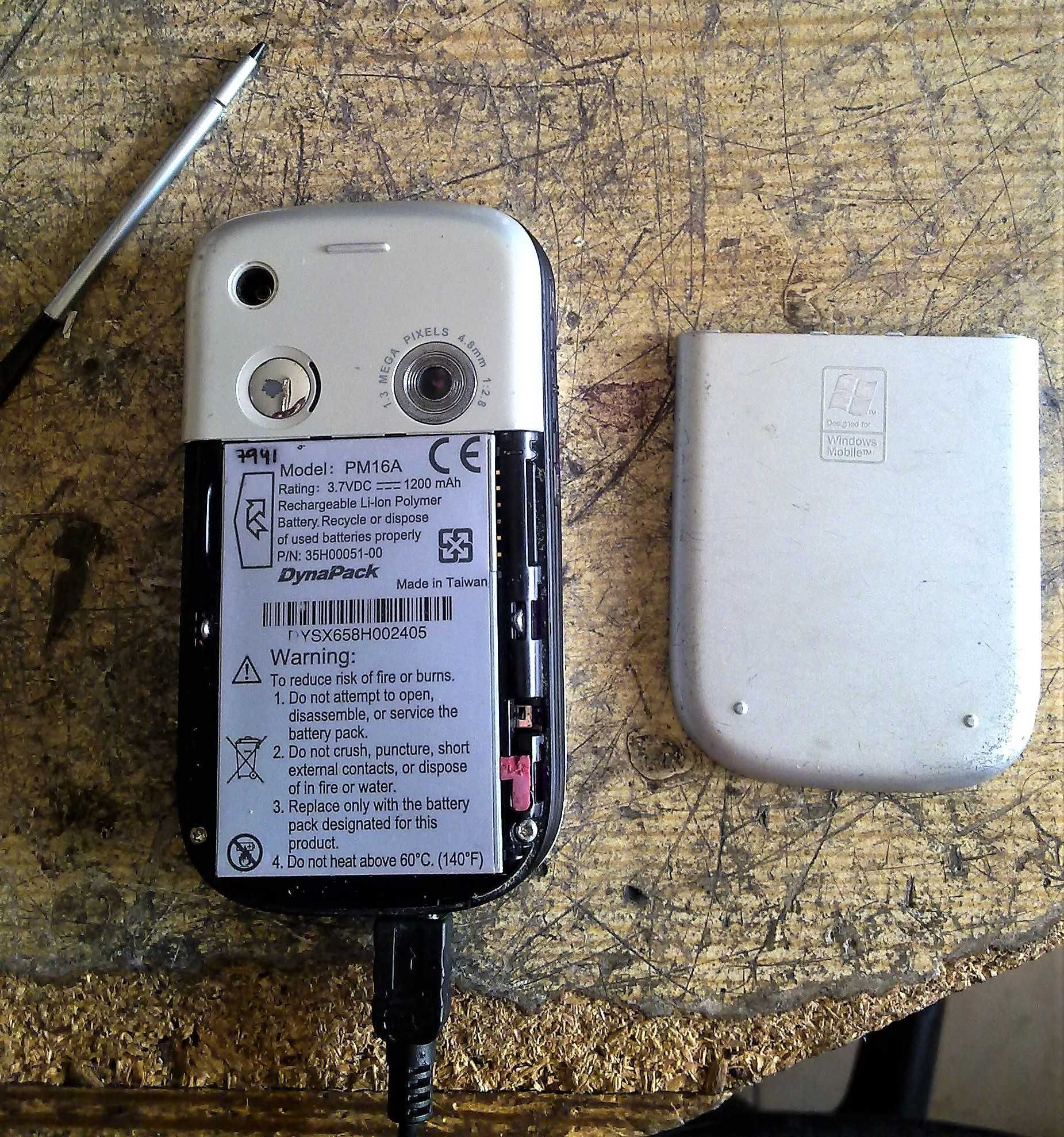 4 telemóveis diversos
