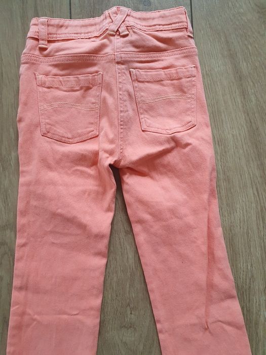 Spodnie jeansy  rozmiar 104/110