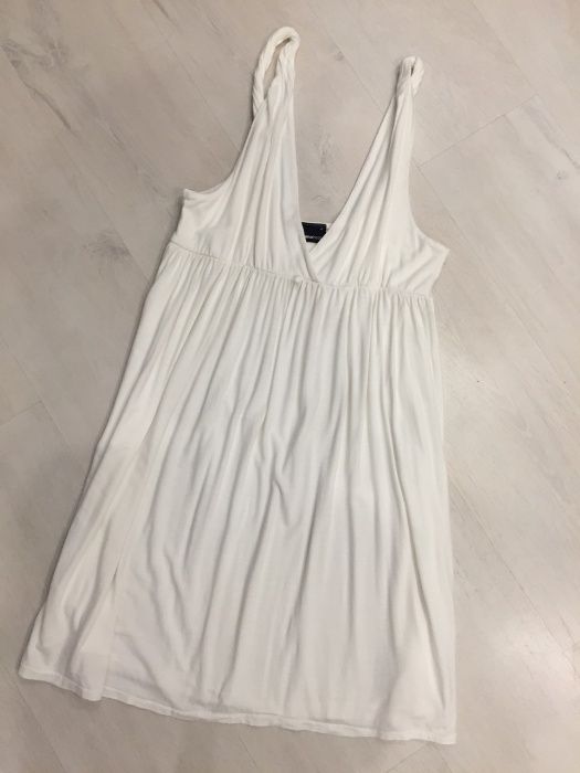 Фирменное платье белое GINA TRICOT размер S-M в греческом стиле