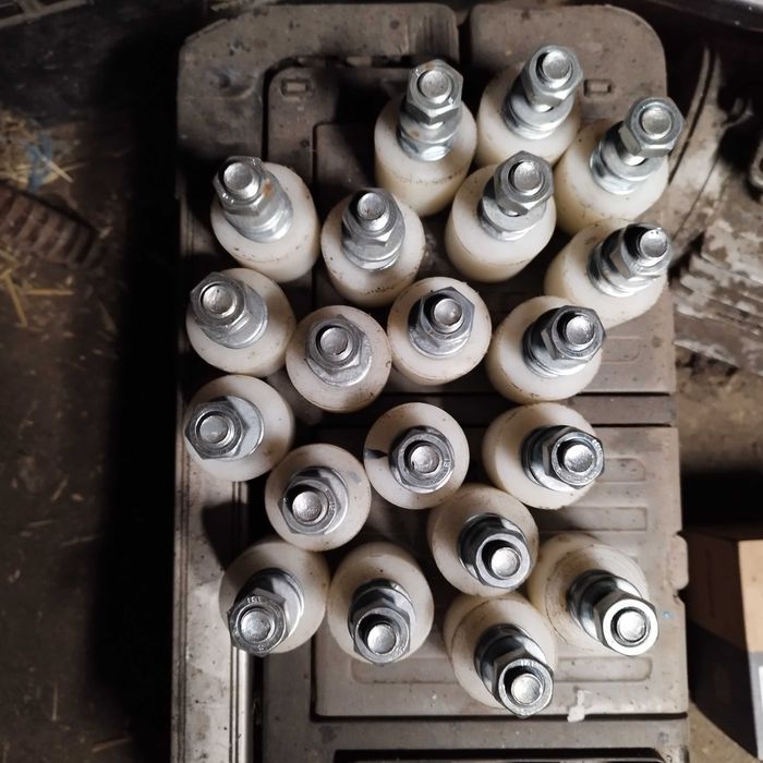 Rolki prowadzące fi 40 bramy, drzwi przesuwne