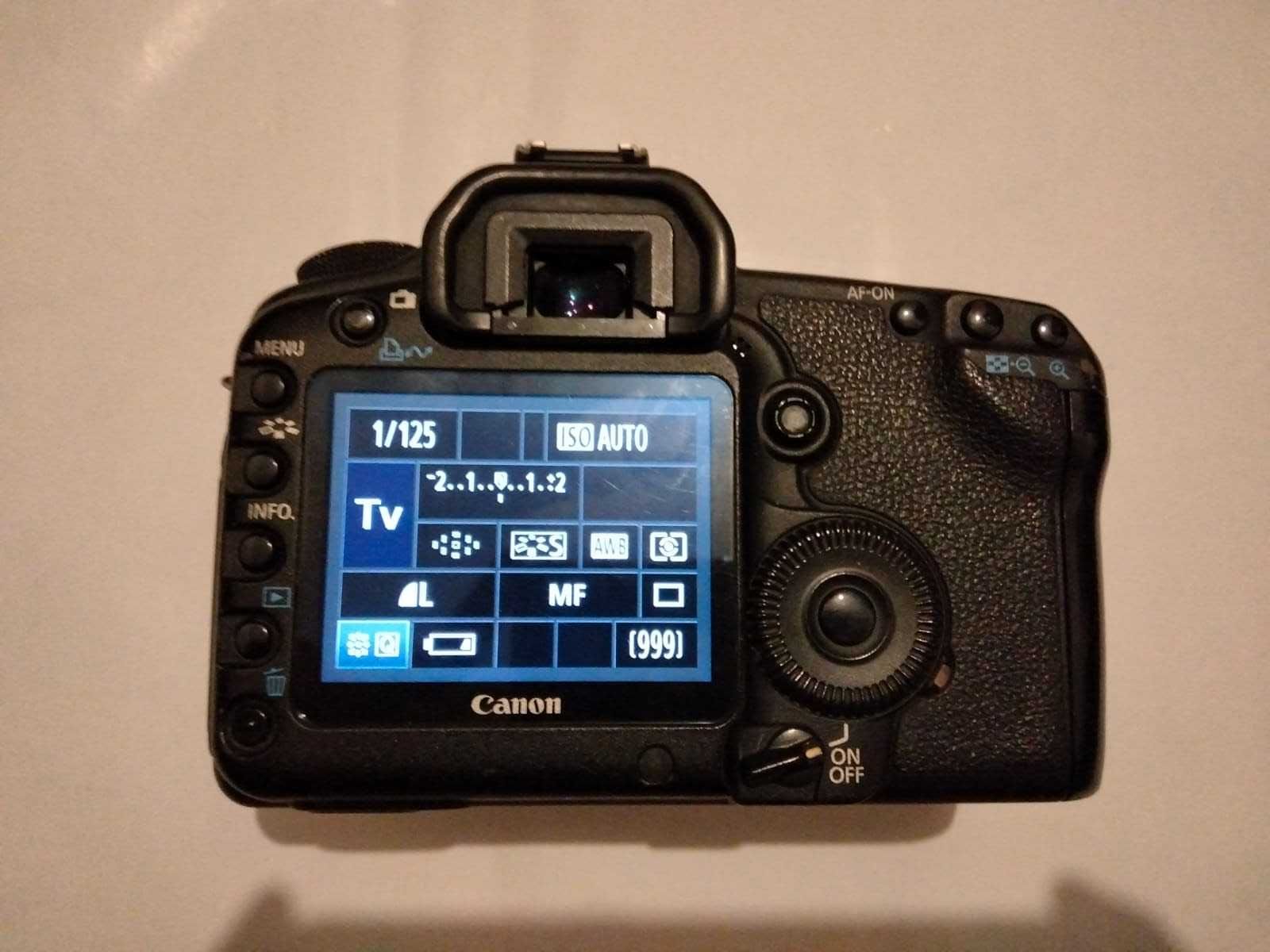 Canon EOS 5D Mark II Corpo (usada)