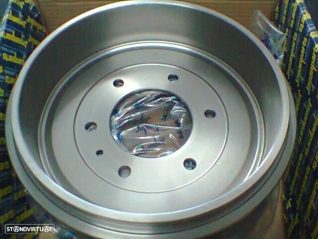 Par tambores de travão Opel Campo Bedford Brava isuzu KBD26 (novos)