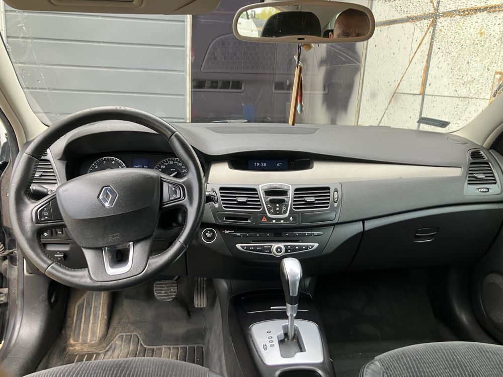Renault Laguna III automat 2.0t lpg