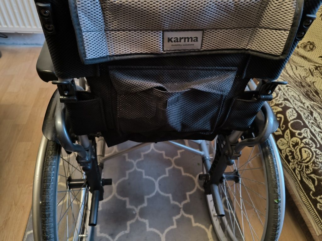Wózek inwalidzki Karma - ręczny
