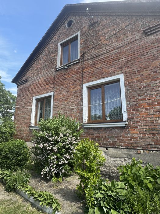 Будинок неподалік міста Шептицький