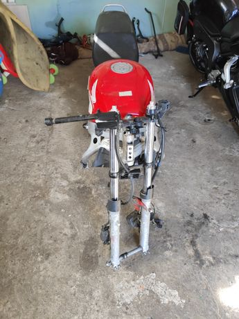 Honda CBR 600f3 (silnik, rama)