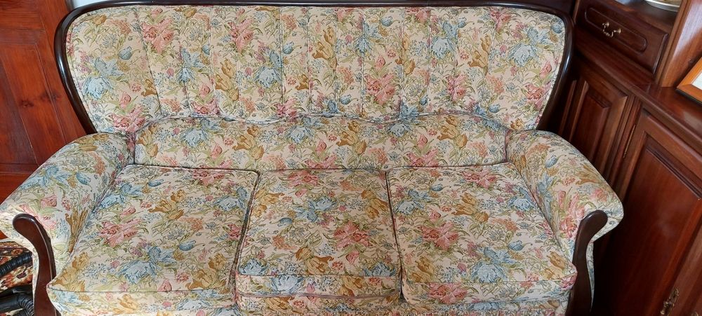 Sofá cama impecável