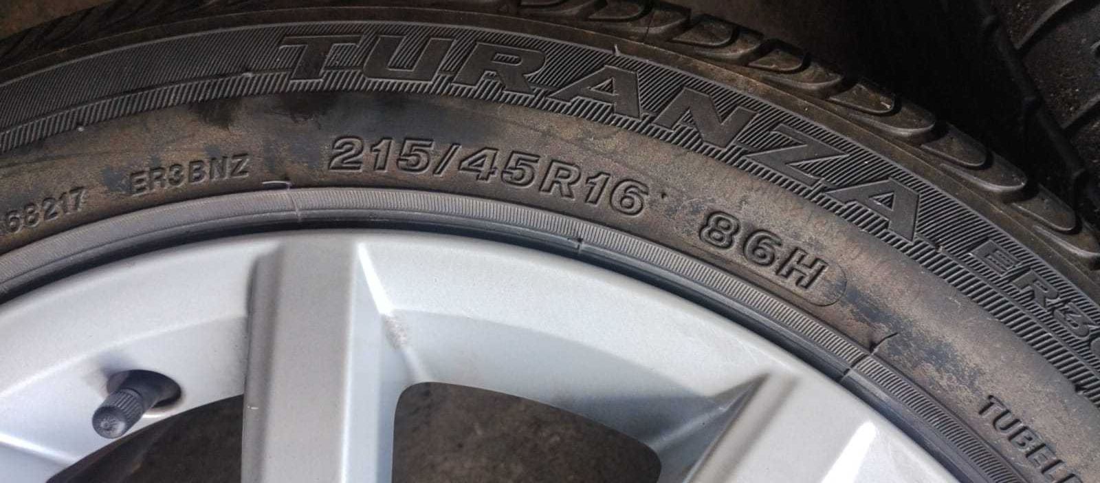 Alufelgi Vw Polo R6/Seat/Skoda Grupa VAG Bridgestone 215/45/R16 Letnie