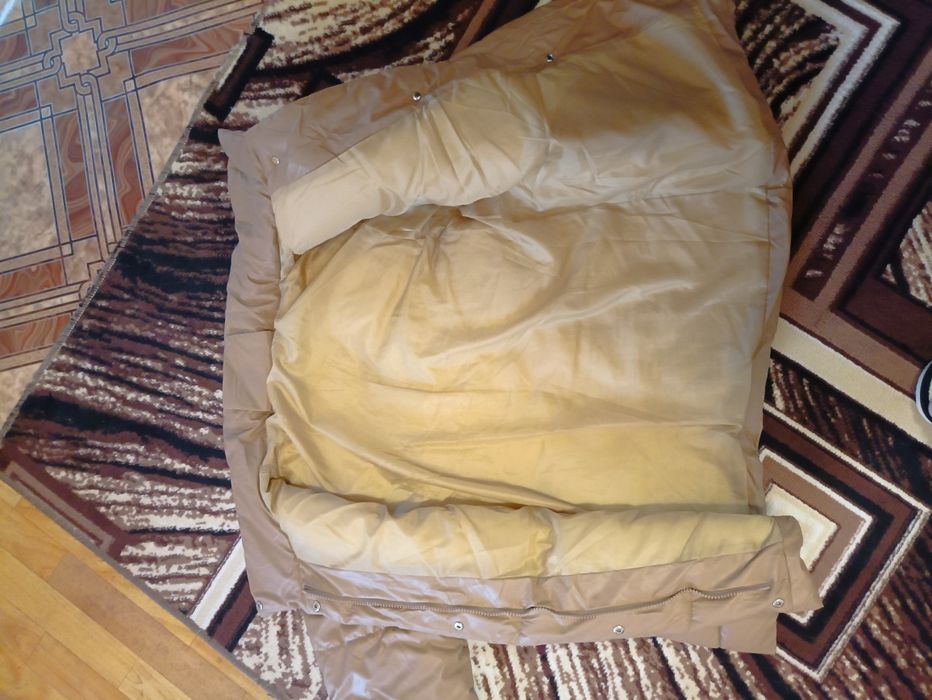 Куртка , курточка, пуховик