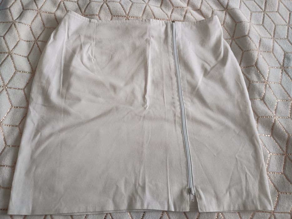 Biała spódnica medyczna M