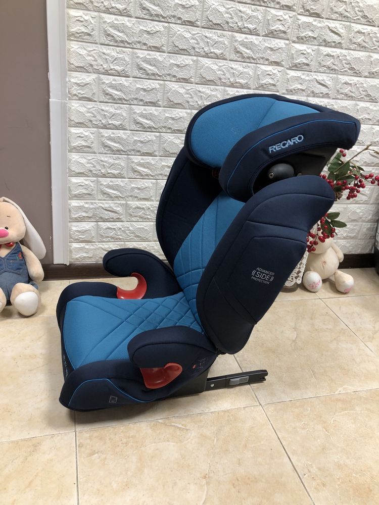 Автокрісло Recaro Monza Nova IS група 1/2/3 (9-36кг) бустер