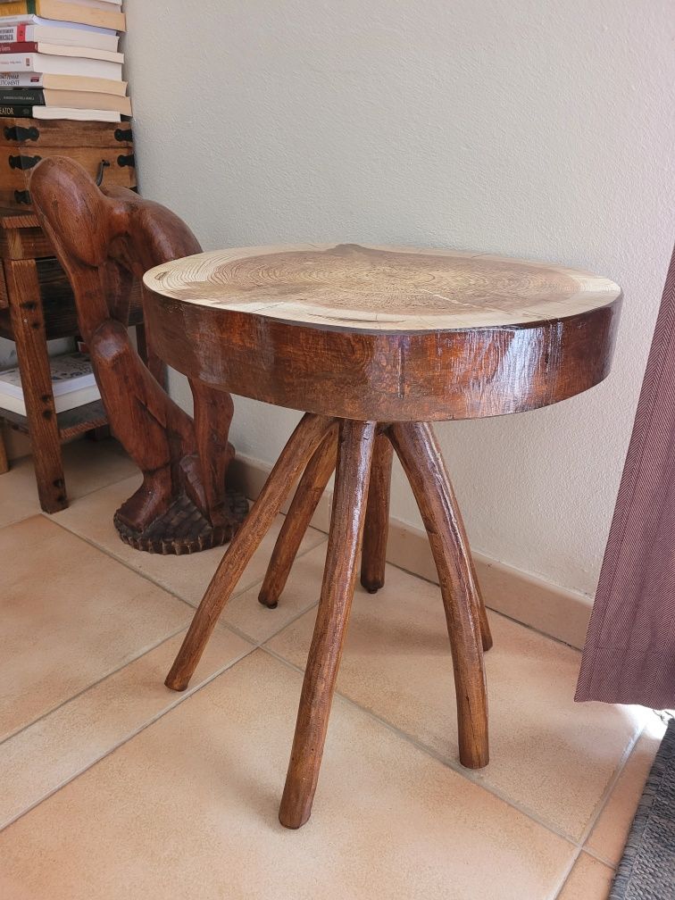Mesas de sala de estar, modelos e exemplares únicos em madeira rustica