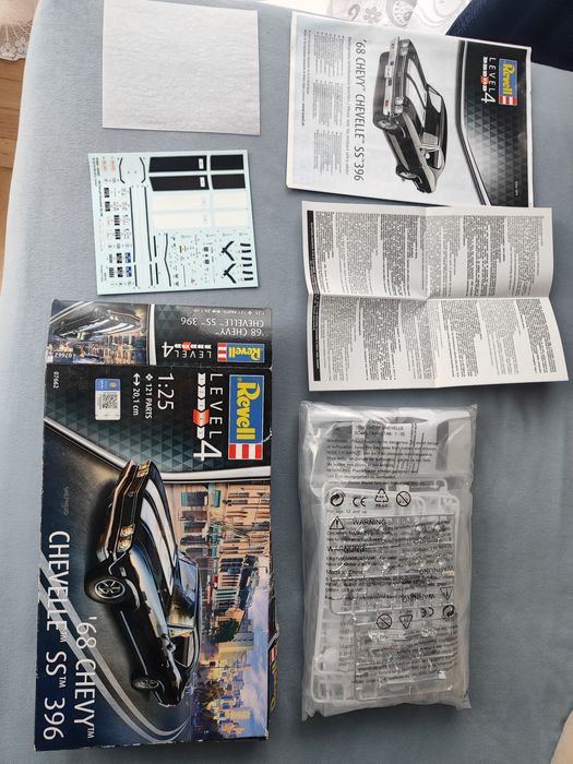 Revell 4 modele (w tym 1 niekompletny) i Zvezda 1 model