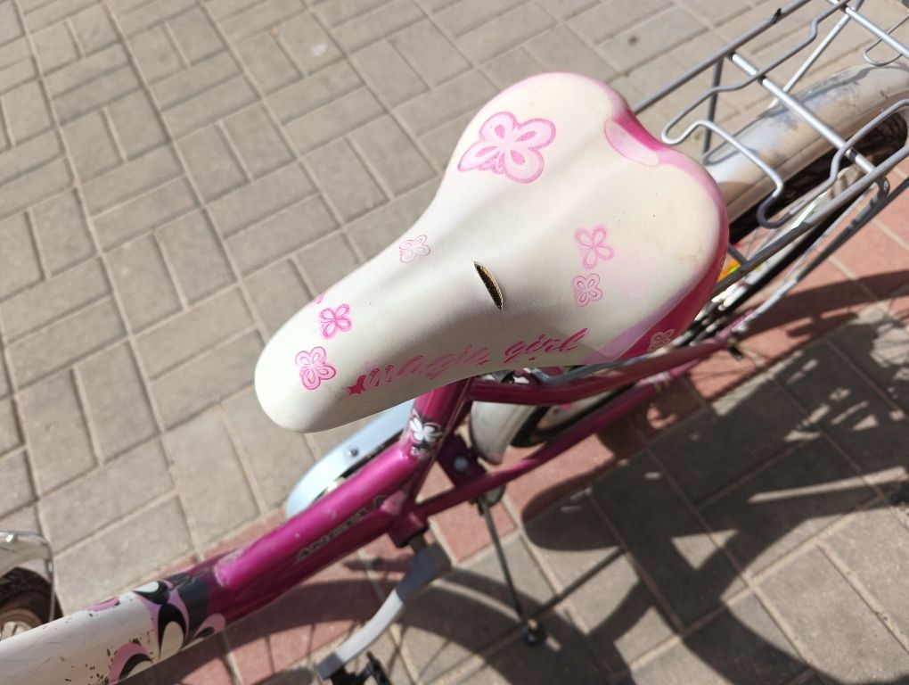 Rowerek dziecięcy 20 cali koła + kask b twin