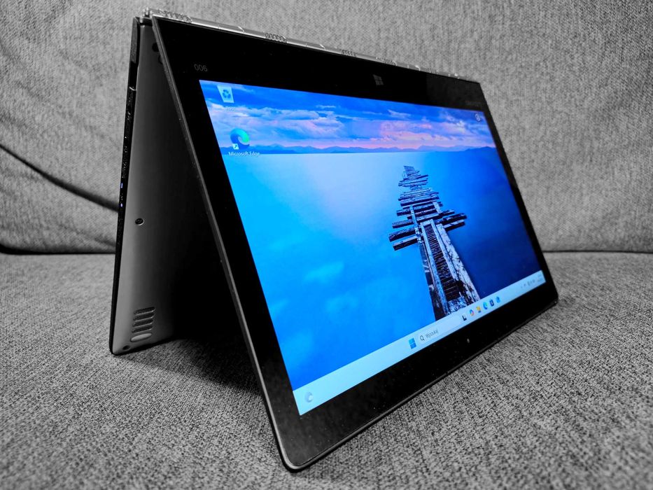 LENOVO YOGA 900 13,3" 1800x3200 px RAM 8 GB SSD 256 GB i5-6200U black