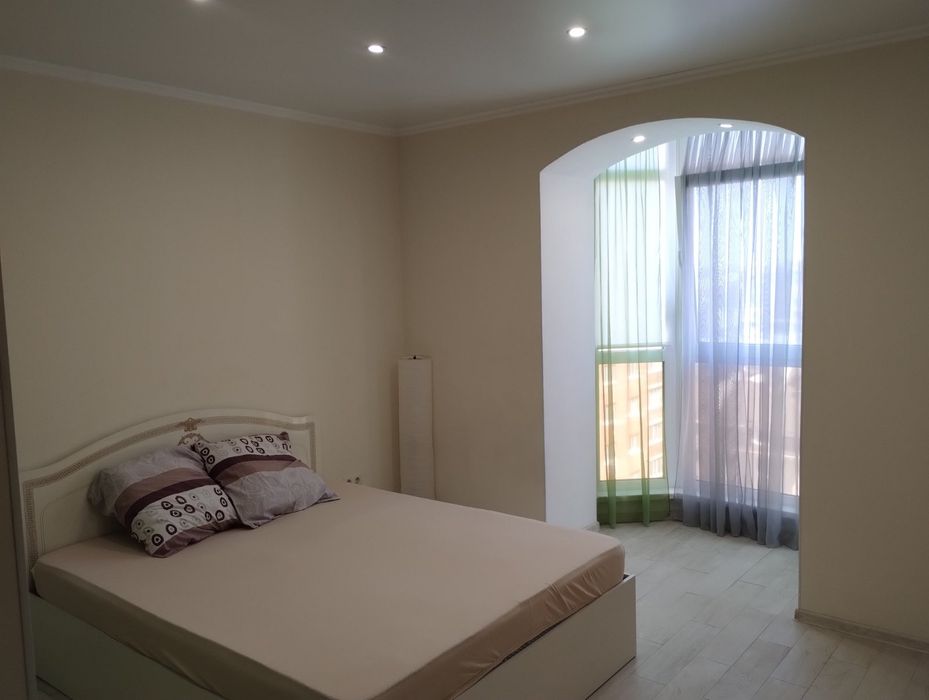 2 кімн кв Університетська 2ф ЖК Карат р-н Центрального парку