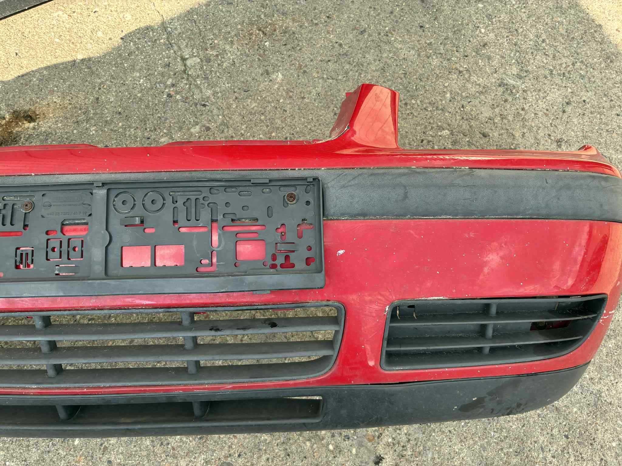 zderzak przód przedni czerwony vw volkswagen golf 4 iv bora LY3D