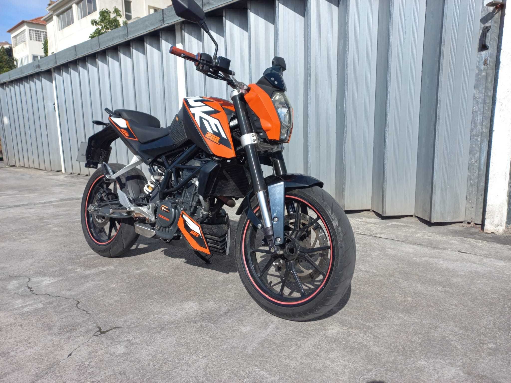 KTM Duke 200 em otimo estado