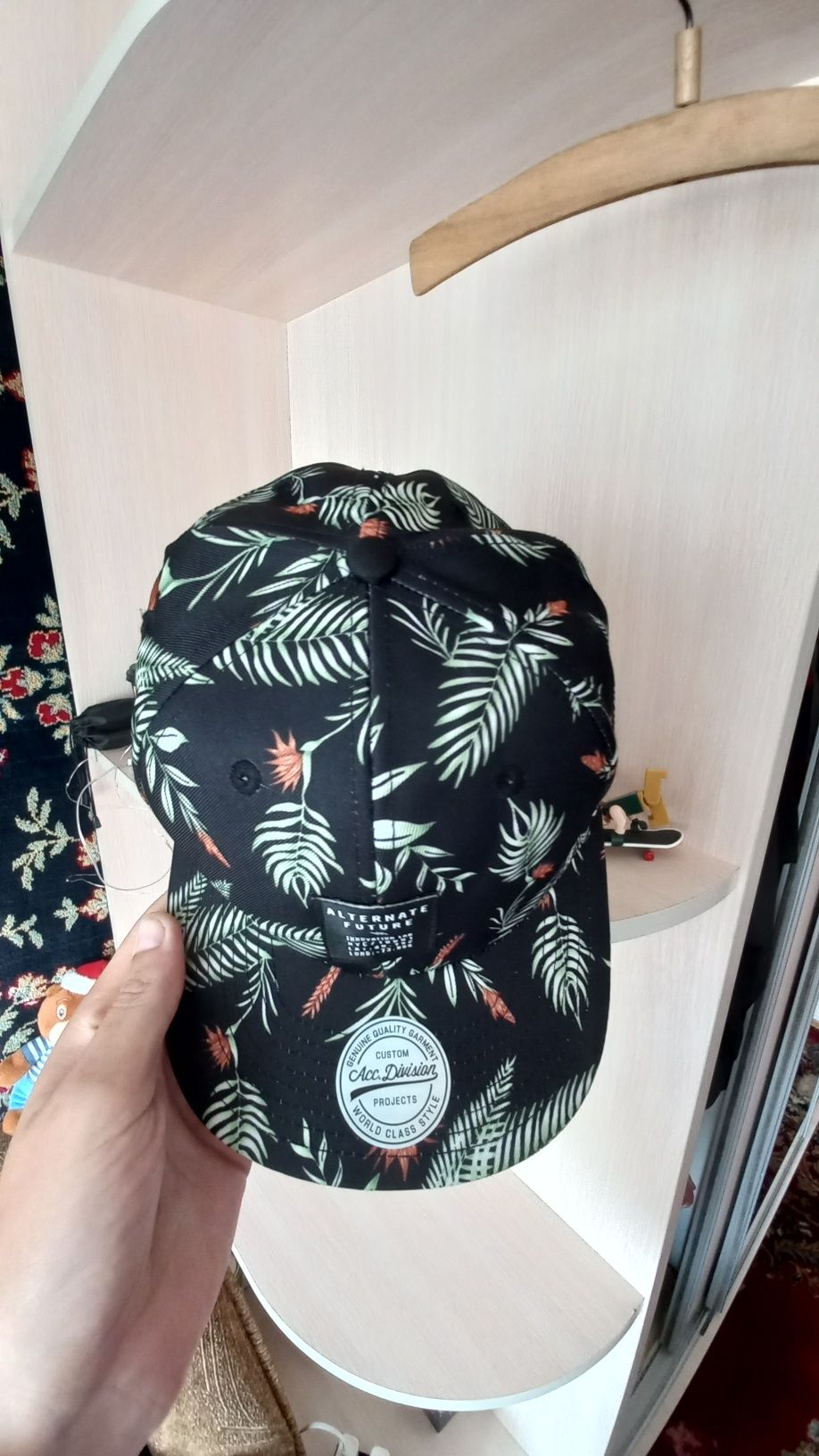 Кепка SnapBack от H&M