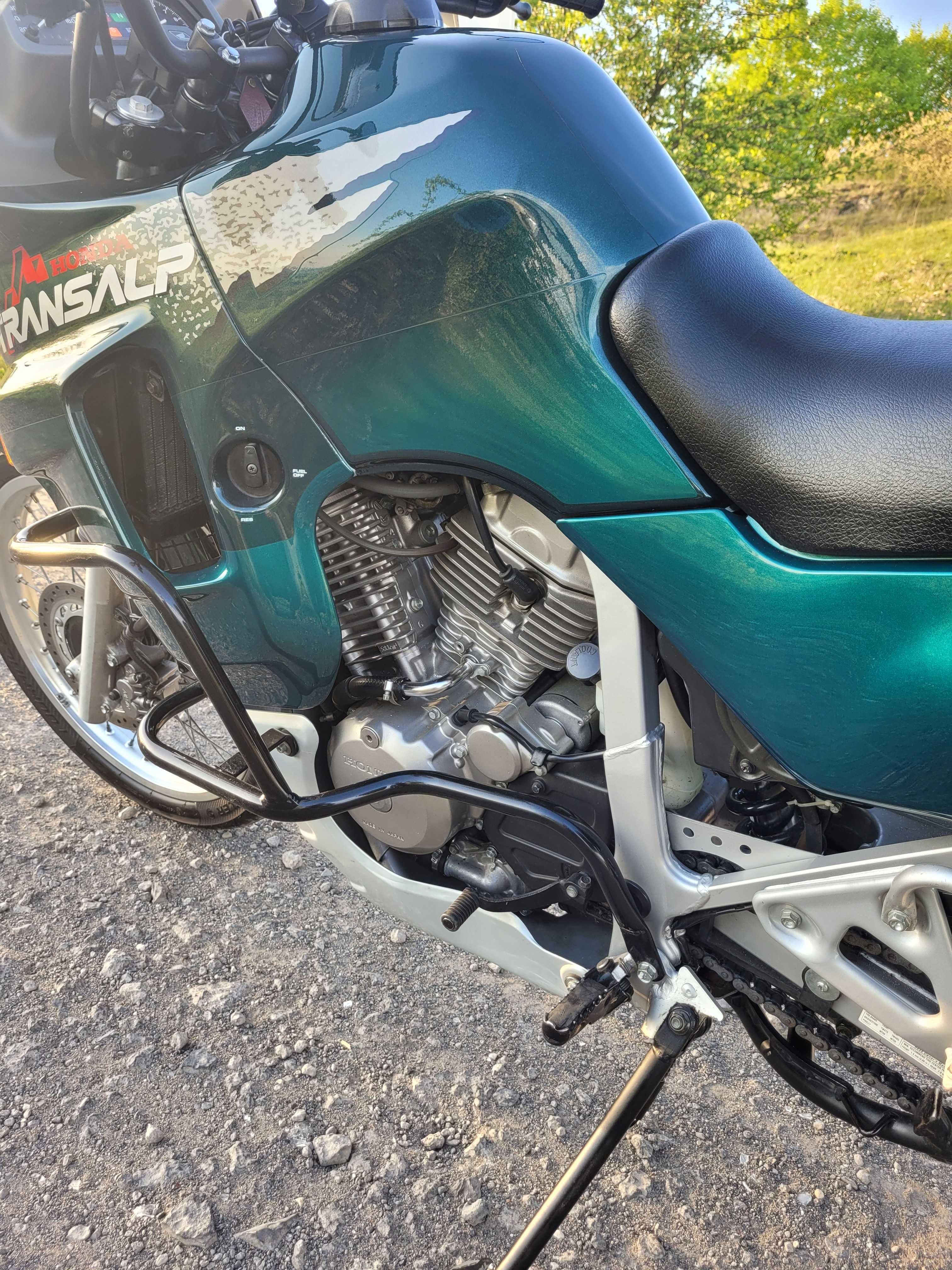 Sprzedam Honda Transalp XL600V. Stan kolekcjonerski.