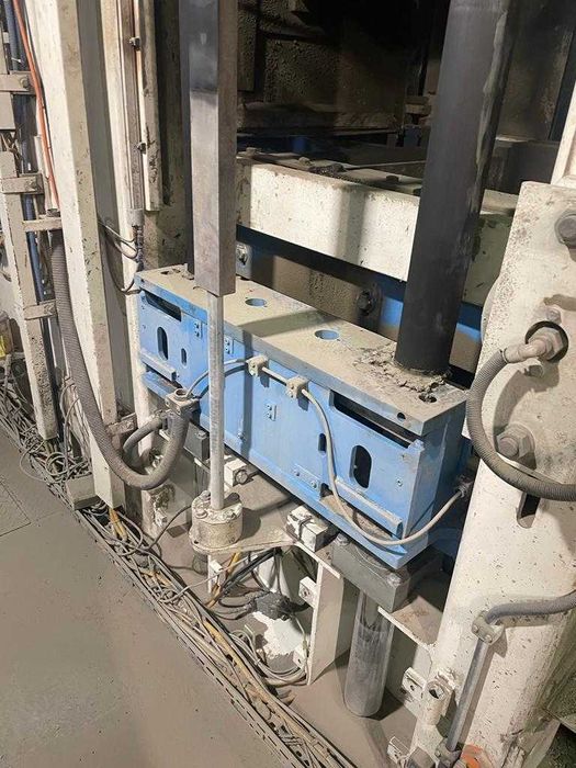 Wibroprasa stacjonarna HESS RH1500, rok 2005