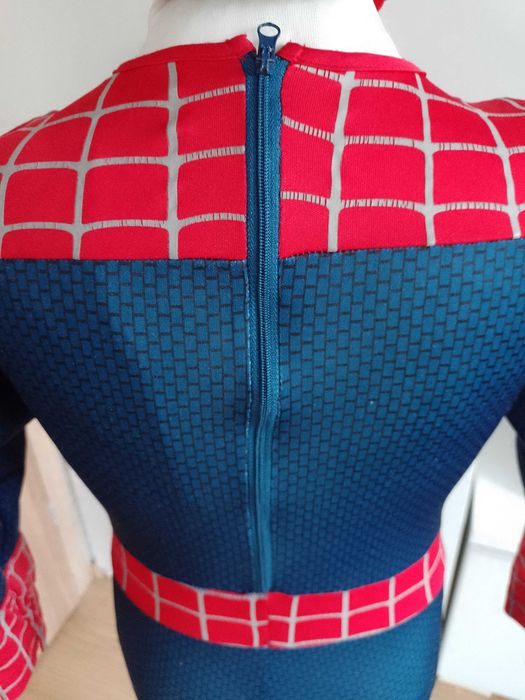 Strój karnawałowy SPIDERMAN PAJĄKA mięśnie przebranie 110/116 (1)
