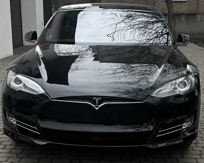 Передний бампер для Tesla Model S дорестайл