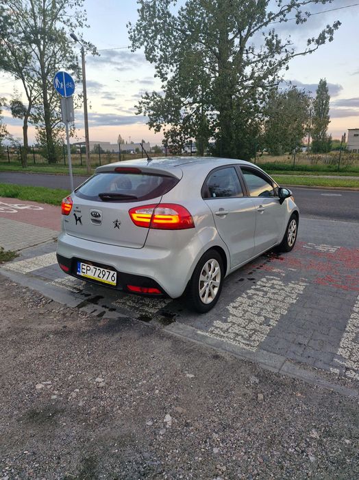 Sprzedam KIA RIO Niski Przebieg!!!
