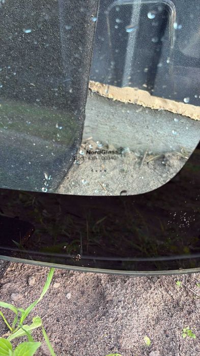 Toyota Yaris II 06/11 szyba przednia zamiennik NordGlass
