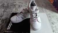 Buty Adidas r. 22