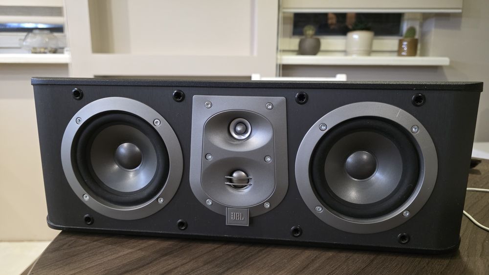 JBL es 25c głośnik centralny

Kolumna