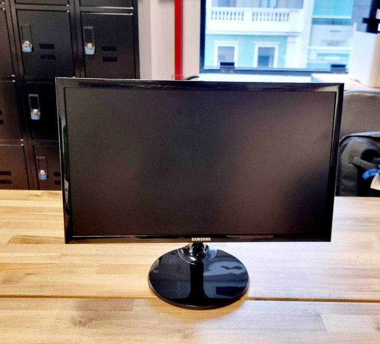 Samsung Display 22 S22F352FHU - ótimo estado