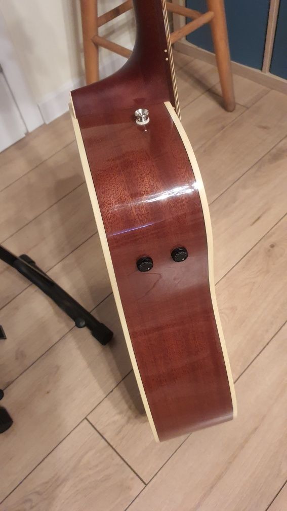 Gitara elektroakustyczna fender redondo jak nowa