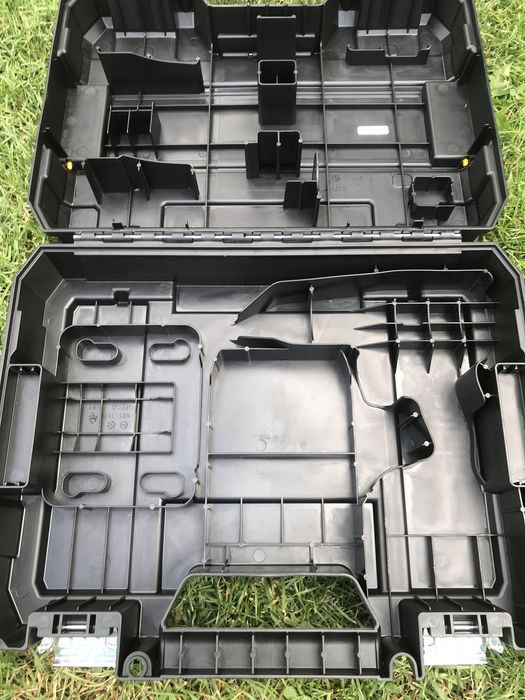 Ящик Dewalt для шуруповертів,для акумуляторів на 4-5Ан, оригінал