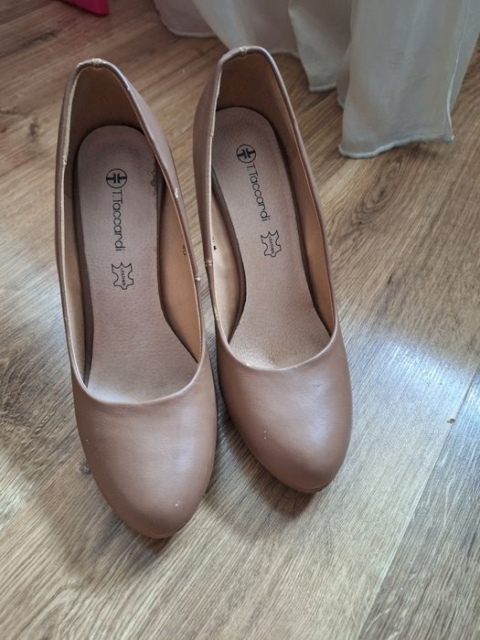 Туфлі лодочки бежеві на каблуку