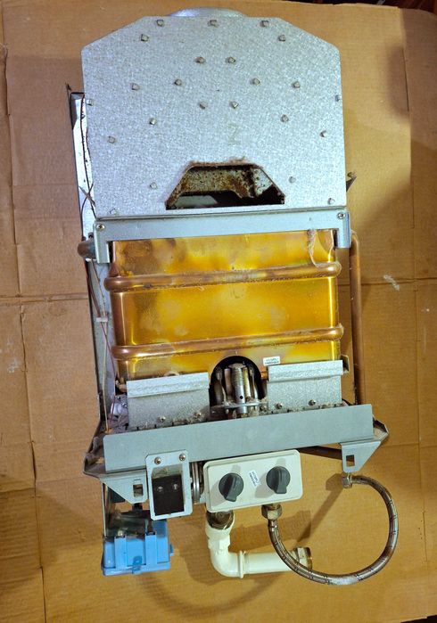 Piec TERMAQ ELECTRONIC GE-19-02 gazowy przepływowy - sprawny