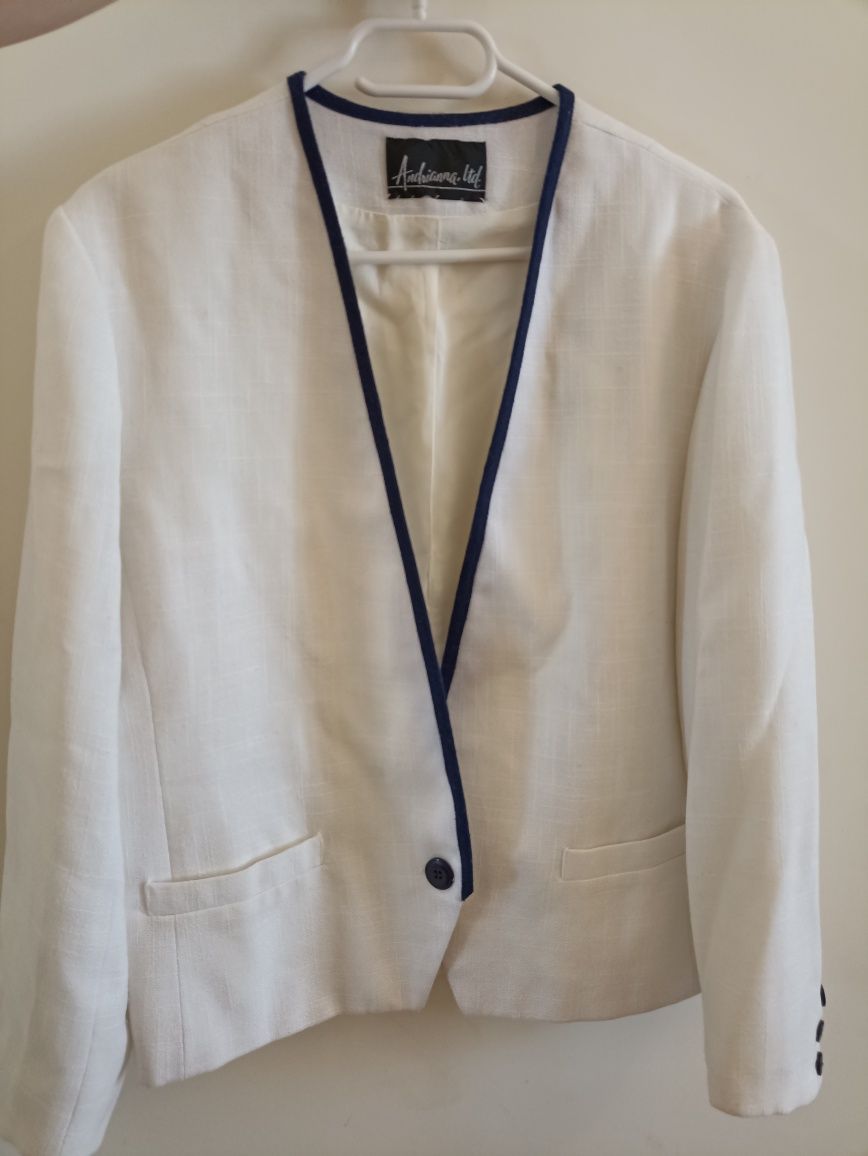 Blazer branco  pérola vintage em muito bom estado