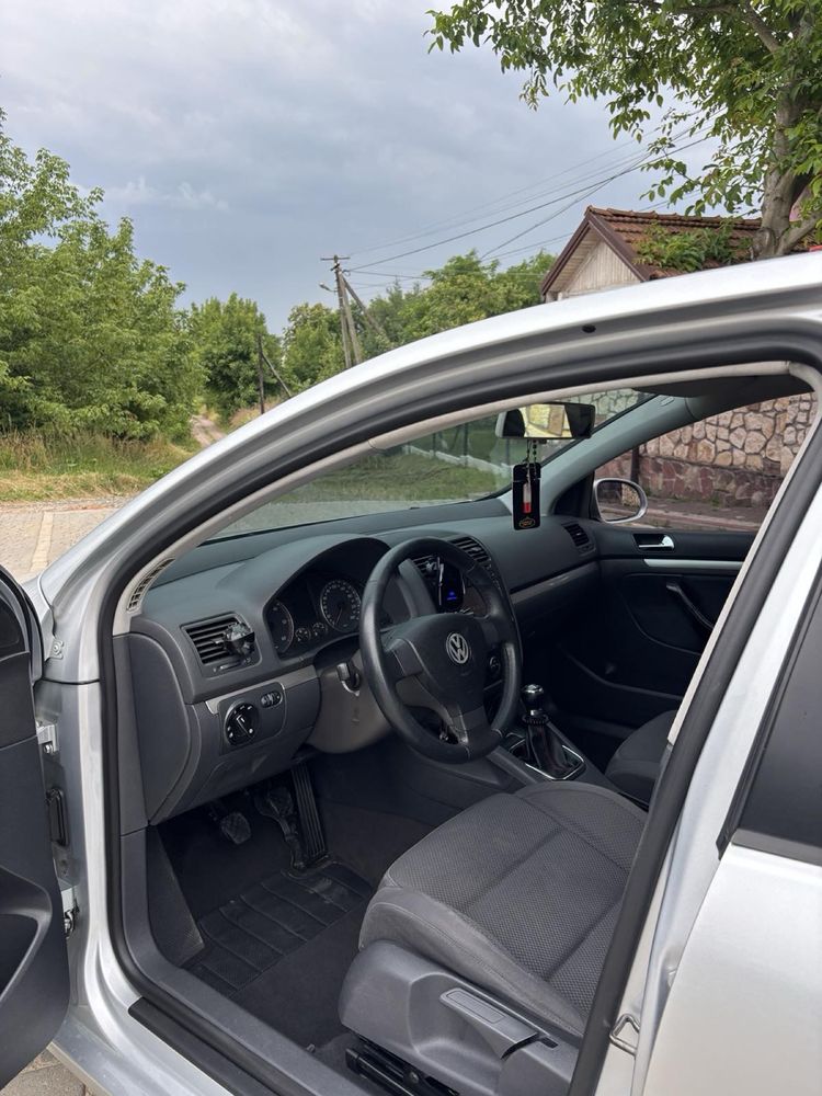 Терміново Продам Volksvagen Golf V