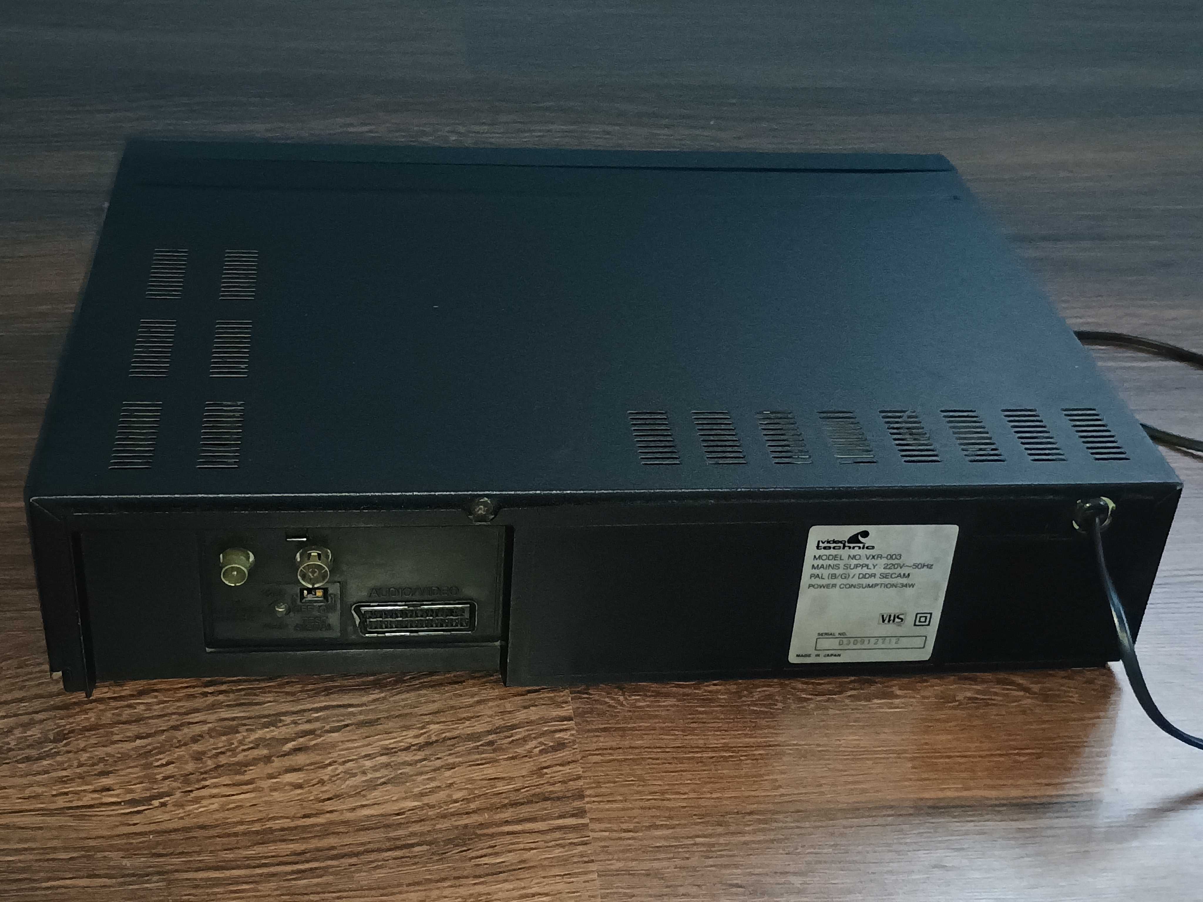 Odtwarzacz kaset VHS magnetowid z lat 80' Video Technic